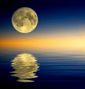 moon-full-over-water